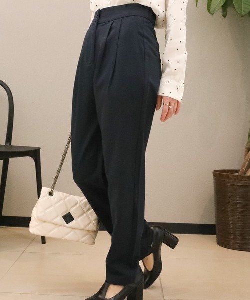 aimoha（アイモハ）の「【aimohaオリジナル】ハイウエスト　タック入りストレッチパンツ（スラックス・レディース・ブルー/カーキ/ネイビー/ライトベージュ/ダークベージュ/ブラック・LARGE/X-LARGE/SMALL/MEDIUM）」の6枚目の写真