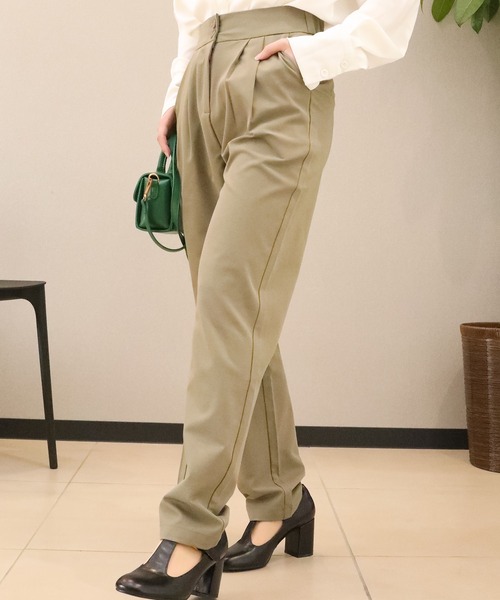 aimoha（アイモハ）の「【aimohaオリジナル】ハイウエスト　タック入りストレッチパンツ（スラックス・レディース・ブルー/カーキ/ネイビー/ライトベージュ/ダークベージュ/ブラック・LARGE/X-LARGE/SMALL/MEDIUM）」の14枚目の写真