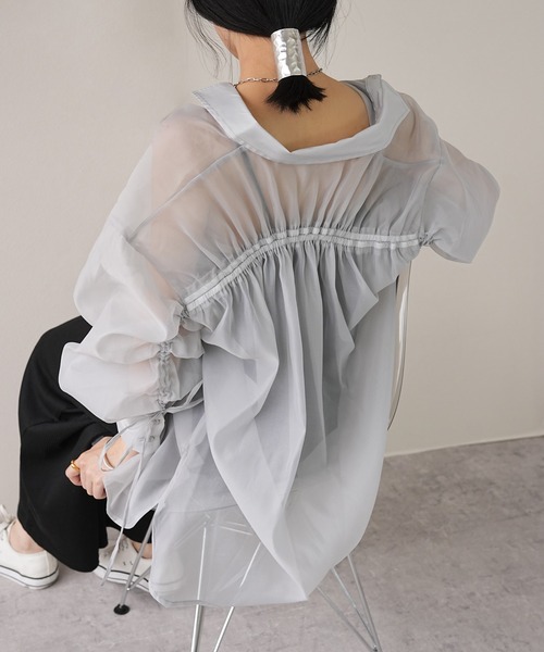 IAMUSE(アイアミューズ)の「シアーバックドロストシャツ S0980【IAMUSE】(シャツ/ブラウス・レディース・ネイビー/オフホワイト/グレー・FREE)」の2枚目の写真