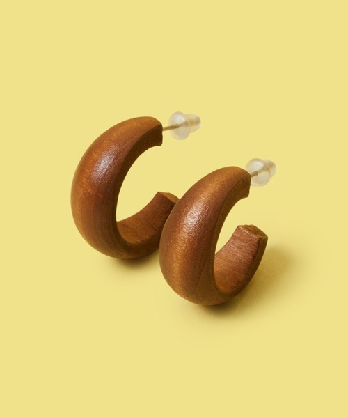 FOREVER 21（フォーエバー トゥエンティーワン）の「ウッドフープピアス（ピアス（両耳用）・レディース・ブルー/ブラウン/ホワイト系その他・FREE）」の3枚目の写真