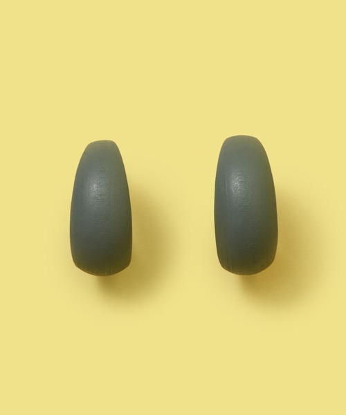 FOREVER 21（フォーエバー トゥエンティーワン）の「ウッドフープピアス（ピアス（両耳用）・レディース・ブルー/ブラウン/ホワイト系その他・FREE）」の7枚目の写真