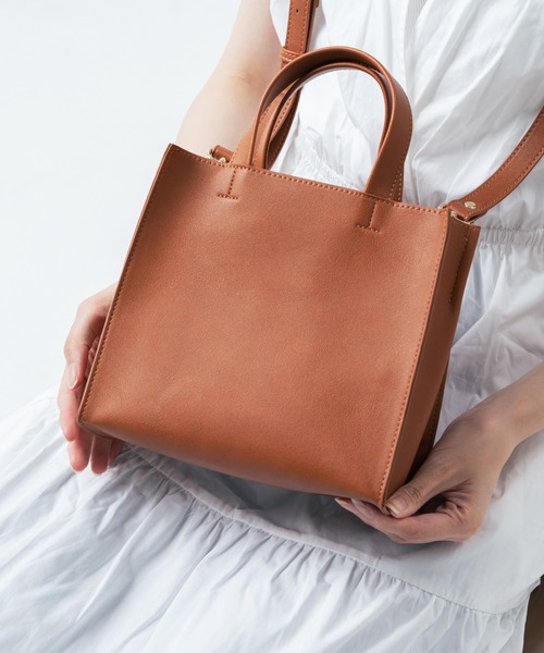 MURA(ムラ)の「PU(合成皮革) スクエア 高見え ショルダーベルト付き ミニ トートショルダー(ショルダーバッグ・レディース・ブラック/グレー/キャメル/ネイビー/ダークブラウン/ベージュ・FREE)」の10枚目の写真