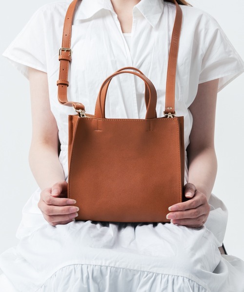 MURA(ムラ)の「PU(合成皮革) スクエア 高見え ショルダーベルト付き ミニ トートショルダー(ショルダーバッグ・レディース・ブラック/グレー/キャメル/ネイビー/ダークブラウン/ベージュ・FREE)」の8枚目の写真