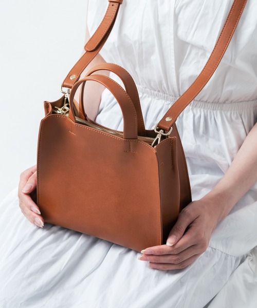 MURA(ムラ)の「PU(合成皮革) スクエア 高見え ショルダーベルト付き ミニ トートショルダー(ショルダーバッグ・レディース・ブラック/グレー/キャメル/ネイビー/ダークブラウン/ベージュ・FREE)」の9枚目の写真