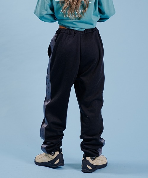 adidas(アディダス)の「adidas/アディダス ルーズフィット IEH69(その他パンツ・レディース・ブラック/ミント・L/M)」の3枚目の写真