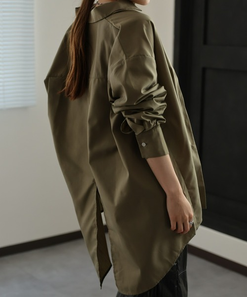 sakishimatokyo(サキシマトーキョー)の「ブロード オーバーサイズ スリットシャツ(シャツ/ブラウス・レディース・グリーン/ブルー/ブラック/オフホワイト・FREE)」の4枚目の写真