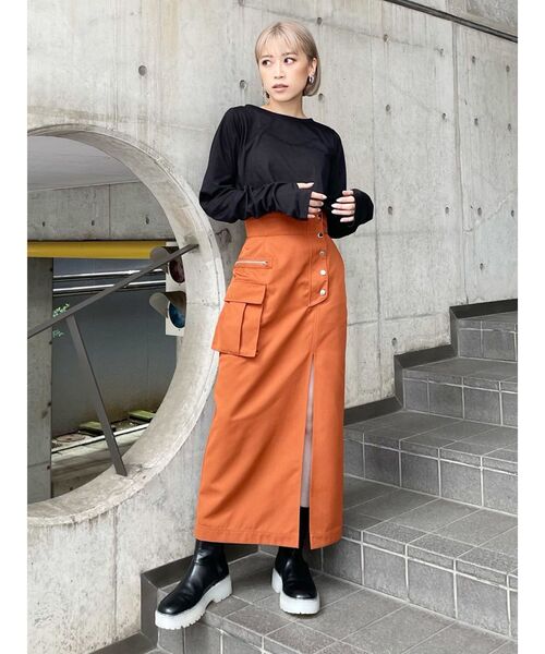 MURUA（ムルーア）の「スリットナローカーゴスカート（スカート・レディース・カーキ/ブラック/オレンジ・2/1）」の11枚目の写真