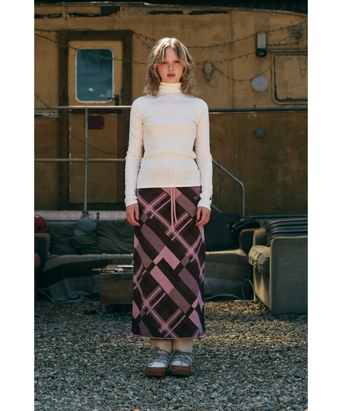 KIRSH(キルシー)の「KIRSH CHERRY BASIC HALF HIGH NECK T-SHIRT/キルシー ハイネックロングTシャツ(Tシャツ/カットソー・レディース・ブラック/ピンク/アイボリー/ライトグリーン・ONE SIZE)」の15枚目の写真