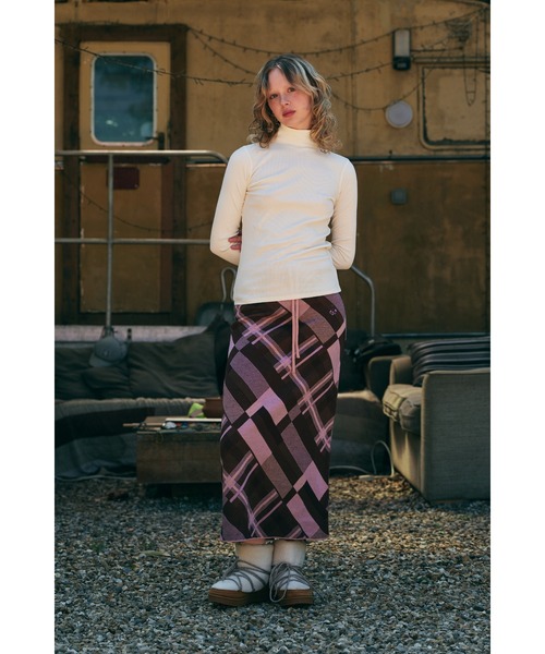 KIRSH(キルシー)の「KIRSH CHERRY BASIC HALF HIGH NECK T-SHIRT/キルシー ハイネックロングTシャツ(Tシャツ/カットソー・レディース・ブラック/ピンク/アイボリー/ライトグリーン・ONE SIZE)」の12枚目の写真