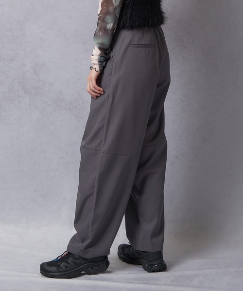 Lull（ルル）の「【Lull / ルル】シワになりにくいカーブパンツ（その他パンツ・レディース・ブラック/グレー・ONESIZE）」の4枚目の写真