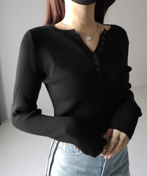 me+em select(ミームセレクト)の「【 3color 】キーネックボタンデザインクロップドリブニット(ニット/セーター・レディース・アイボリー/ブラック/ベージュ・FREE)」の14枚目の写真