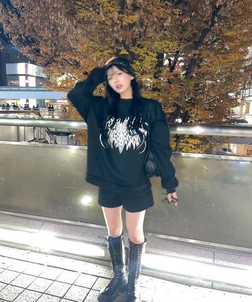 DEVICE（デバイス）の「オーバーサイズ アソート モチーフ クルーネック 裏起毛 スウェット トレーナー（スウェット・レディース・ミックスグレー/ダークブラック/レディッシュグレー・FREE）」の13枚目の写真