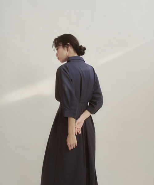 moi tytto（モイテュット）の「ウエストタックデザインシャツワンピース（ワンピース・レディース・グリーン/ブラウン/ベージュ/ナチュラル/チャコールグレー・MEDIUM/SMALL）」の19枚目の写真