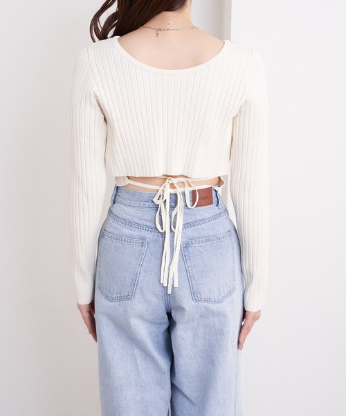 Chico（チコ）の「【2024SS】プレート付バックリボンリブニット（ニット/セーター・レディース・グレー/アイボリー/ブラック/ライトベージュ・FREE）」の13枚目の写真