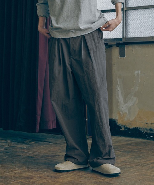 Bleme（ブレム）の「ナイロン ボックスタック ワイド グルカパンツ ドローコード付き（その他パンツ・メンズ・ブラック/カーキ/チャコールグレー・L/M/S/XL）」の8枚目の写真