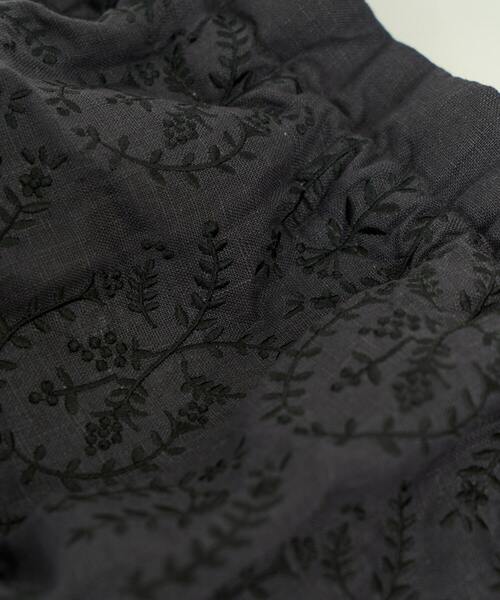 ADIEU TRISTESSE（アデュートリステス）の「刺繍入りふわふわ巾着（ハンドバッグ・レディース・マスタード/ネイビー・FREE）」の16枚目の写真