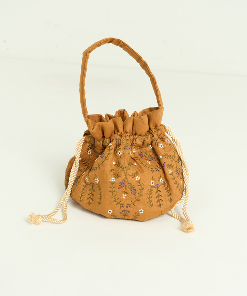 ADIEU TRISTESSE（アデュートリステス）の「刺繍入りふわふわ巾着（ハンドバッグ・レディース・マスタード/ネイビー・FREE）」の17枚目の写真