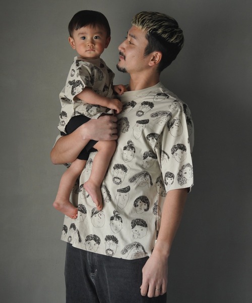 MAKE YOUR DAY(メイクユアデイ)の「いろんな顔総柄半袖Tシャツ■パパサイズ(Tシャツ/カットソー・メンズ・ベージュ/オフホワイト/チャコールグレー・M/L)」の18枚目の写真