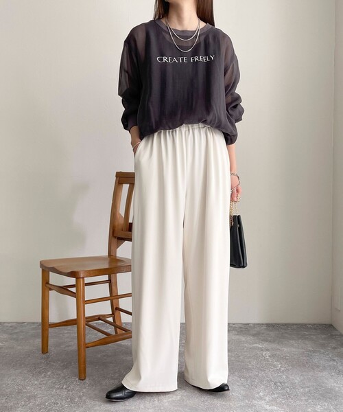 fredy emue（フレディエミュ）の「シアープリントTシャツブラウス（シャツ/ブラウス・レディース・アイボリー/サックスブルー/チャコールグレー・38）」の17枚目の写真