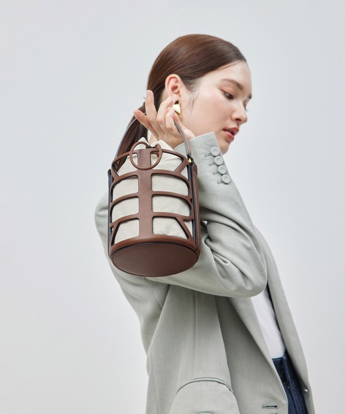 ROPE'(ロペ)の「Anna Bag (アンナ バッグ)【雑誌掲載】【メディア掲載】(ハンドバッグ・レディース・ブラック/キャメル・FREE)」の2枚目の写真