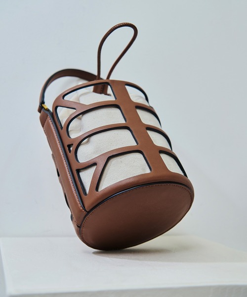 ROPE'(ロペ)の「Anna Bag (アンナ バッグ)【雑誌掲載】【メディア掲載】(ハンドバッグ・レディース・ブラック/キャメル・FREE)」の17枚目の写真