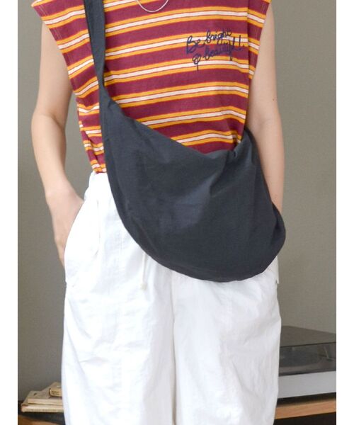 Ungrid(アングリッド)の「コットンショルダーバッグ(ショルダーバッグ・レディース・その他1/ブラック・FREE)」の2枚目の写真