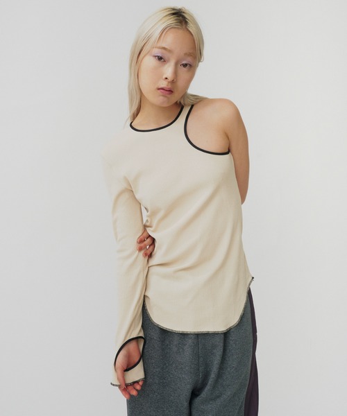 THINGS THAT MATTER（シングス ザット マター）の「ONE SHOULDER TERECO RIB TOPS / ワンショルダーテレコリブトップス（Tシャツ/カットソー・レディース・ブラック/ライトグレー/ベージュ・FREE）」の13枚目の写真