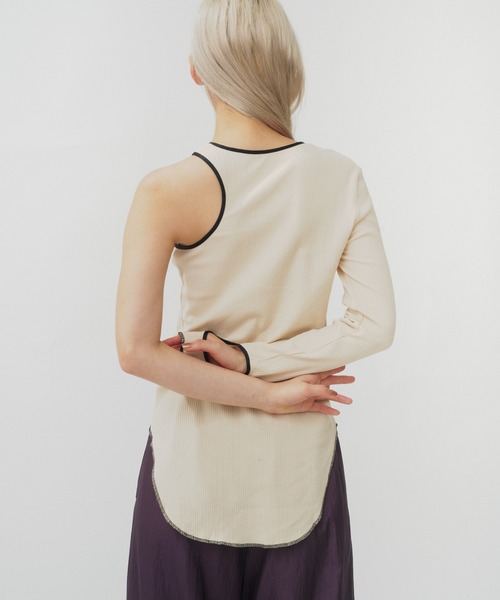 THINGS THAT MATTER（シングス ザット マター）の「ONE SHOULDER TERECO RIB TOPS / ワンショルダーテレコリブトップス（Tシャツ/カットソー・レディース・ブラック/ライトグレー/ベージュ・FREE）」の16枚目の写真
