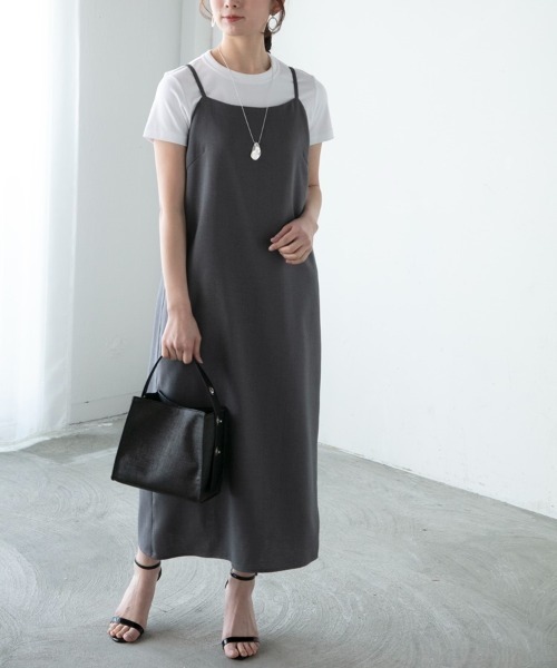 M.deux(エムドゥ)の「《backカーブキャミワンピース》(ワンピース・レディース・チャコールグレー/ベージュ・MEDIUM)」の14枚目の写真