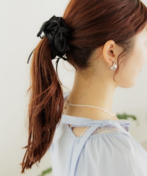 flower(フラワー)の「メニーリボンシュシュ(シュシュ・レディース・アイボリー/ブラック・FREE)」の2枚目の写真