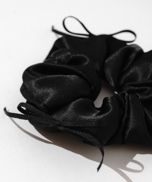 flower(フラワー)の「メニーリボンシュシュ(シュシュ・レディース・アイボリー/ブラック・FREE)」の4枚目の写真