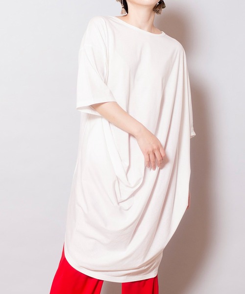 OSMOSIS（オズモーシス）の「ドレープロングプルオーバー（Tシャツ/カットソー・レディース・ブラック/グレー系その他/ホワイト・ONE SIZE）」の2枚目の写真