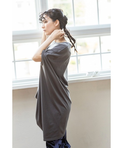OSMOSIS（オズモーシス）の「ドレープロングプルオーバー（Tシャツ/カットソー・レディース・ブラック/グレー系その他/ホワイト・ONE SIZE）」の6枚目の写真