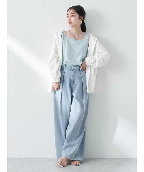 earth music&ecology（アースミュージックアンドエコロジー）の「タックワイドデニムパンツ（デニムパンツ・レディース・ライトインディゴブルー/ブルー系その他・S/M）」の3枚目の写真