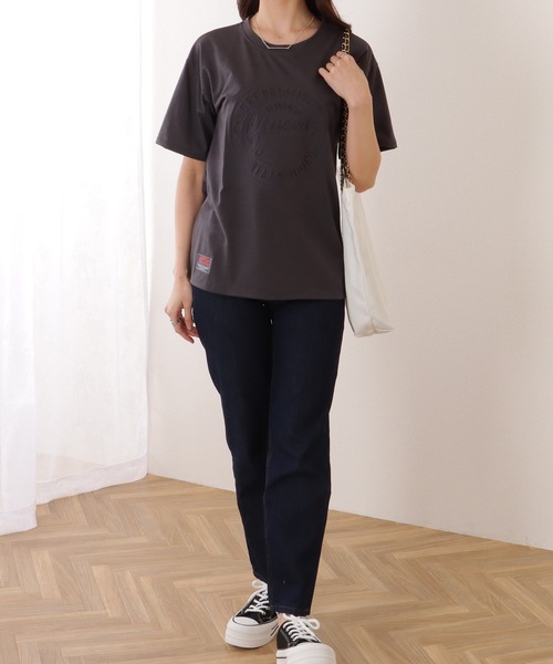 Lace Ladies(レースレディース)の「ソリッドカラー 凹凸 ロゴ 半袖 プルオーバー(Tシャツ/カットソー・レディース・グレー/ブラック/ホワイト/レッド・M/XL)」の13枚目の写真