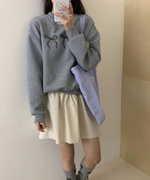 Jasmine Grandiflorum(ジャスミングランディフローラム)の「【Jasmine】リボンロゴ刺しゅうスウェット(スウェット・レディース・グレー/ホワイト/ブラック/オフホワイト・FREE)」の9枚目の写真