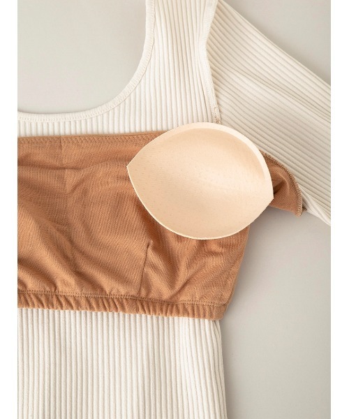 UNDERSON UNDERSON(アンダーソン アンダーソン)の「ハーフスリーブリブトップス(カップ付き)(Tシャツ/カットソー・レディース・オフホワイト/ブラック/ブラウン/グリーン/その他/ブルー・1/2)」の7枚目の写真