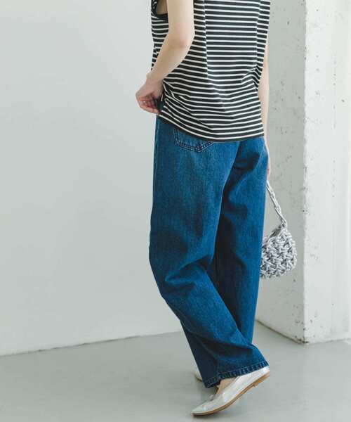 ITEMS URBANRESEARCH（アイテムズ アーバンリサーチ）の「コクーンシルエットデニム（デニムパンツ・レディース・ライトブルー/インディゴブルー・SMALL/MEDIUM）」の4枚目の写真