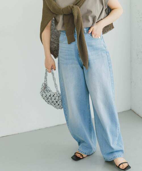 ITEMS URBANRESEARCH（アイテムズ アーバンリサーチ）の「コクーンシルエットデニム（デニムパンツ・レディース・ライトブルー/インディゴブルー・SMALL/MEDIUM）」の9枚目の写真