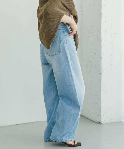 ITEMS URBANRESEARCH（アイテムズ アーバンリサーチ）の「コクーンシルエットデニム（デニムパンツ・レディース・ライトブルー/インディゴブルー・SMALL/MEDIUM）」の11枚目の写真