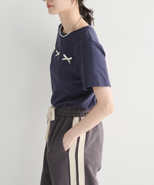 MERLOT(メルロー)の「コットン混クロップドリボンT(Tシャツ/カットソー・レディース・ライトグレー/ネイビー・FREE)」の11枚目の写真