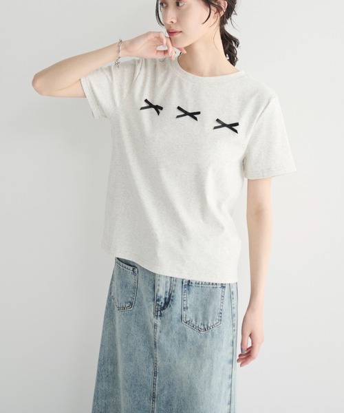 MERLOT(メルロー)の「コットン混クロップドリボンT(Tシャツ/カットソー・レディース・ライトグレー/ネイビー・FREE)」の6枚目の写真