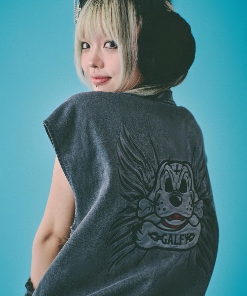 GALFY(ガルフィー)の「A'GEM/9 × .kom『GALFY/ガルフィー』ゴリ厨二タンク(タンクトップ・メンズ・パープル/ライトグレー/ブラック・L)」の2枚目の写真