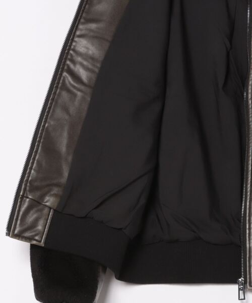 Desigual(デシグアル)の「ファー襟フェイクレザーボンバージャケット(ライダースジャケット・レディース・ブラック・S/M/L/XL/XS)」の7枚目の写真