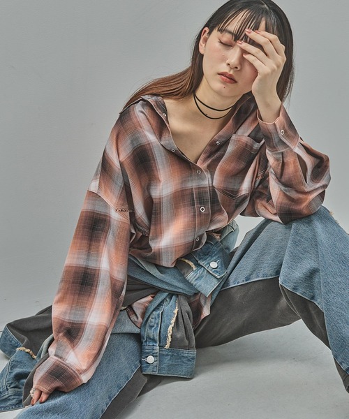 PAGEBOY(ページボーイ)の「オンブレチェックシャツ(シャツ/ブラウス・レディース・グレー/オレンジ/マスタード/ターコイズブルー・FREE)」の4枚目の写真