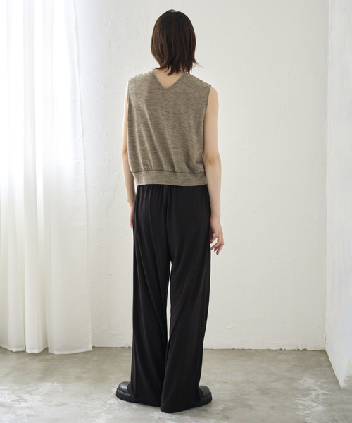 plage(プラージュ)の「PROTAGONISTA/プロタゴニスタ 別注 BUTTON トップス(Tシャツ/カットソー・レディース・スミクロ/ベージュ・FREE)」の3枚目の写真