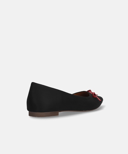 MAMIAN（マミアン）の「ポインテッドトゥ ミニリボン フラットシューズ（パンプス・レディース・シルバー系その他/ブラック/ブラック×レッド・25.0cm/24.0cm/22.5cm/23.0cm/24.5cm/23.5cm）」の12枚目の写真