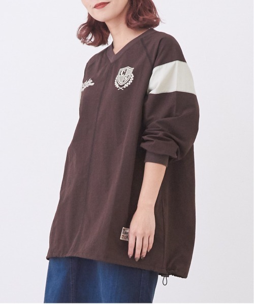 CUBE SUGAR（キューブシュガー）の「ナイロンラグランVネックプルオーバー（シャツ/ブラウス・レディース・ナチュラル/マルチ/カーキ/ブラウン・M）」の2枚目の写真