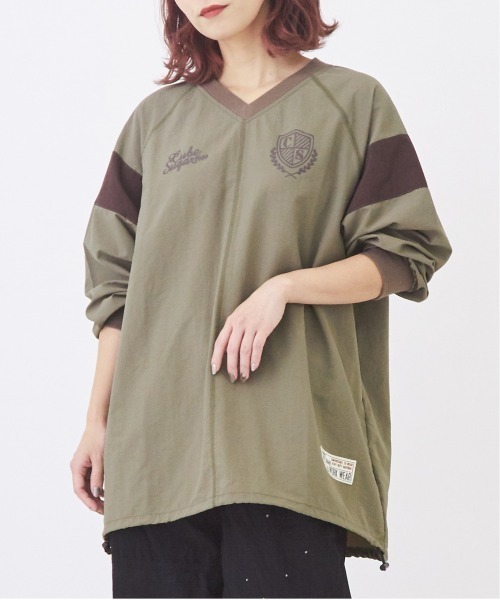 CUBE SUGAR（キューブシュガー）の「ナイロンラグランVネックプルオーバー（シャツ/ブラウス・レディース・ナチュラル/マルチ/カーキ/ブラウン・M）」の3枚目の写真