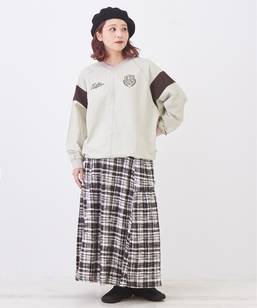 CUBE SUGAR（キューブシュガー）の「ナイロンラグランVネックプルオーバー（シャツ/ブラウス・レディース・ナチュラル/マルチ/カーキ/ブラウン・M）」の5枚目の写真